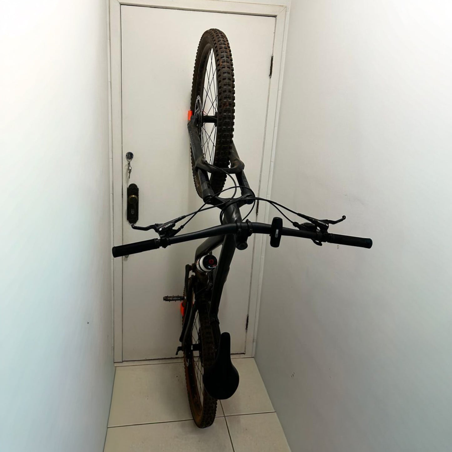 Suporte de parede p/ bicicleta